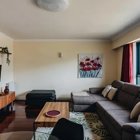 Apartment Spacious 1br With Parking In Quiet Area Vila Nova de Gaia