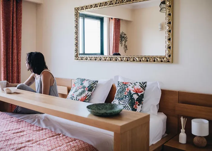 Spacious 1br With Parking In Quiet Area